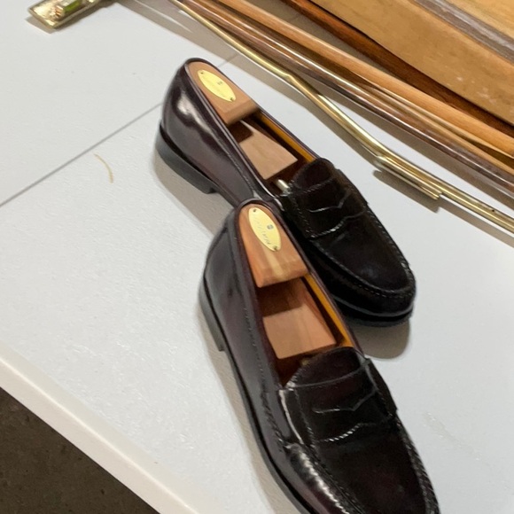 Cole Haan Dress Shoe - like new!  Size 10 - Picture 4 of 6